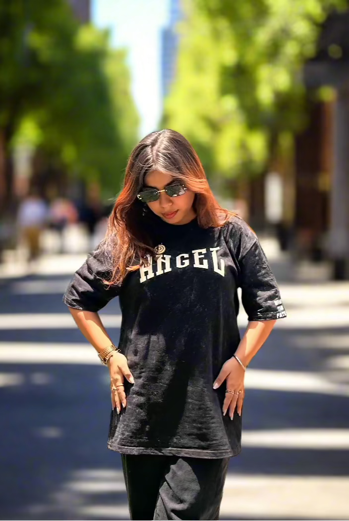Vintage Angelic - Oversized Fit