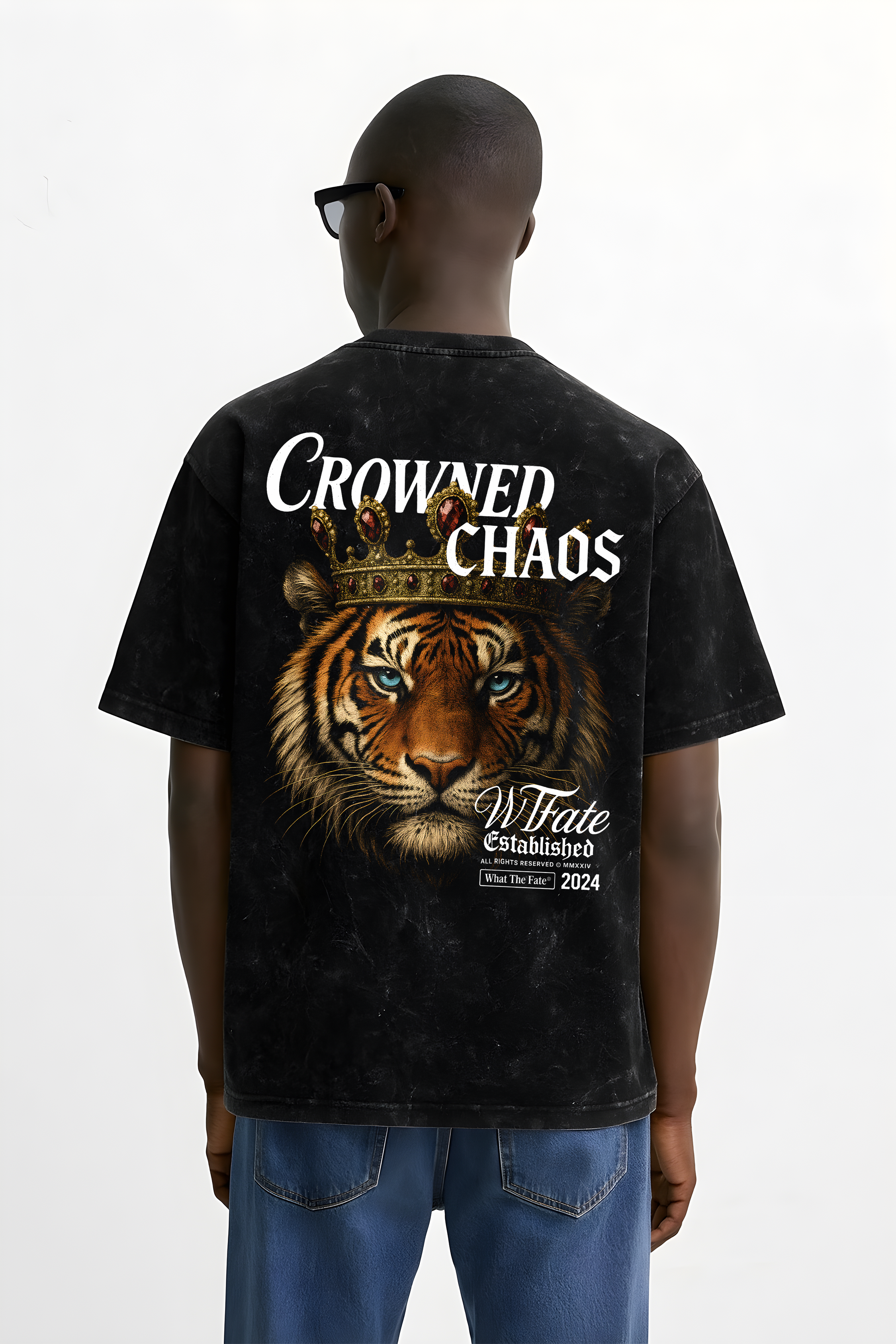 Crowned Chaos – Royal Tiger Graphic Oversized T-Shirt