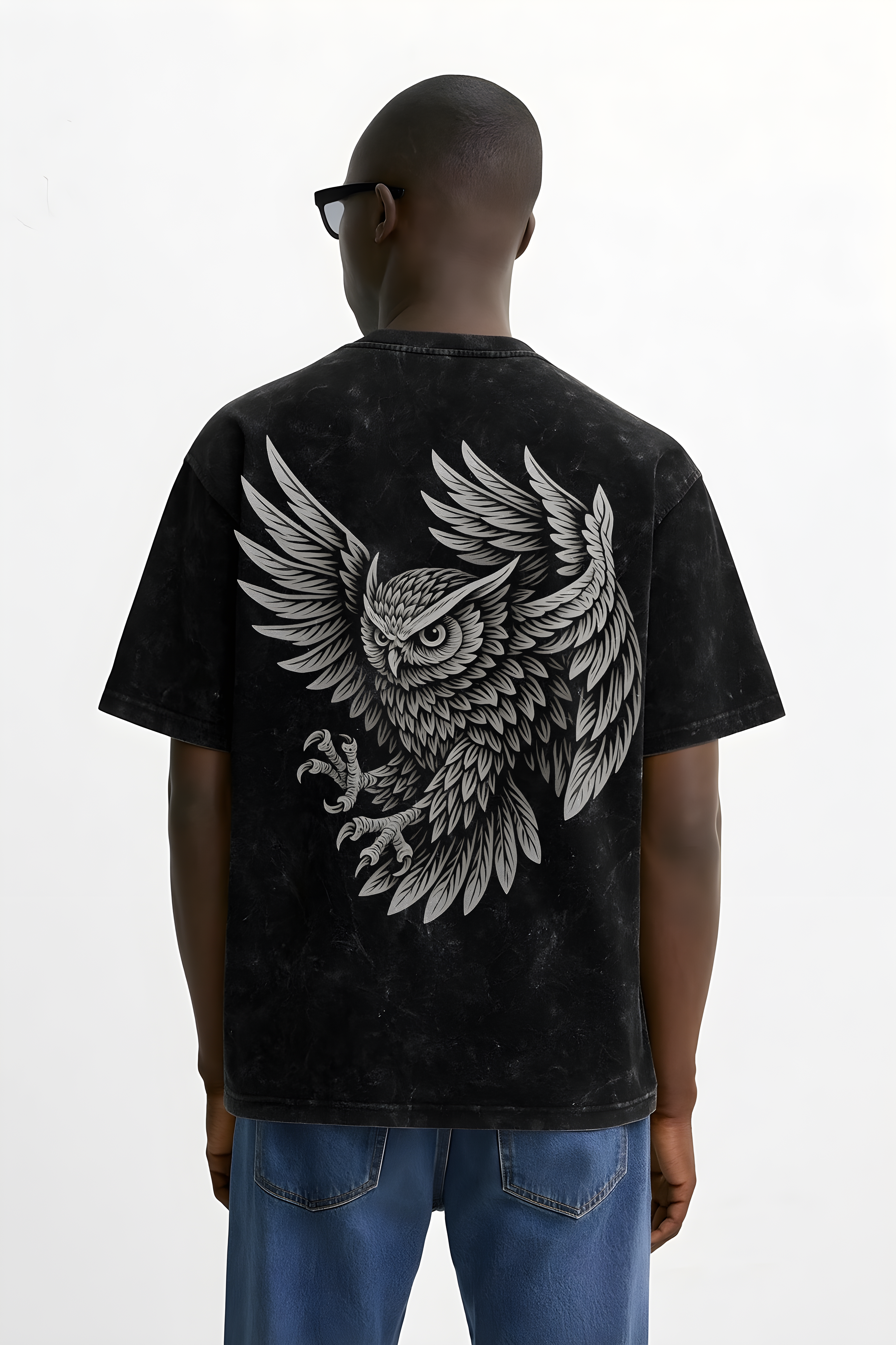 Men's oversized owl graphic tee with a striking owl design on the back, perfect for casual wear